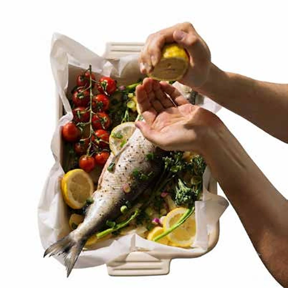 Sandwich wrapping paper in use